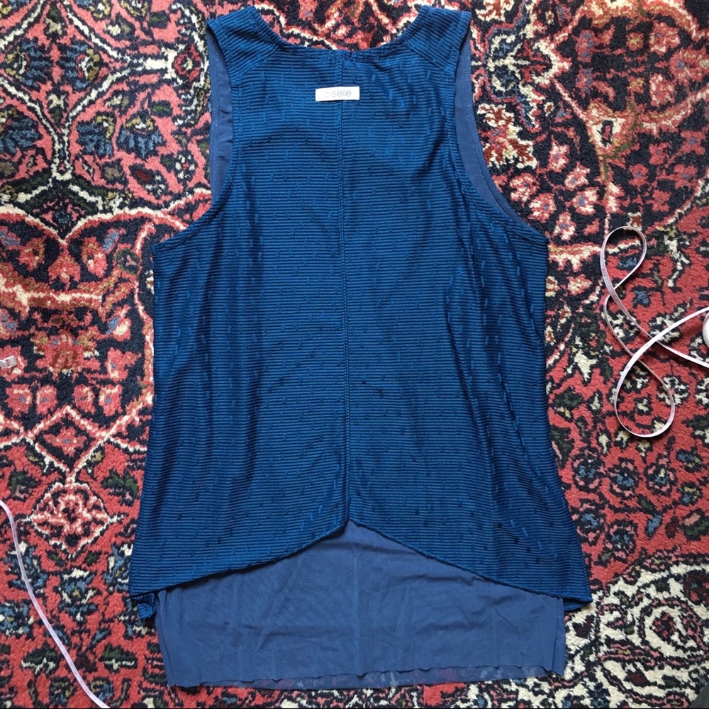Oiselle Rabbit Top Blue 2 - Picture 5 of 6